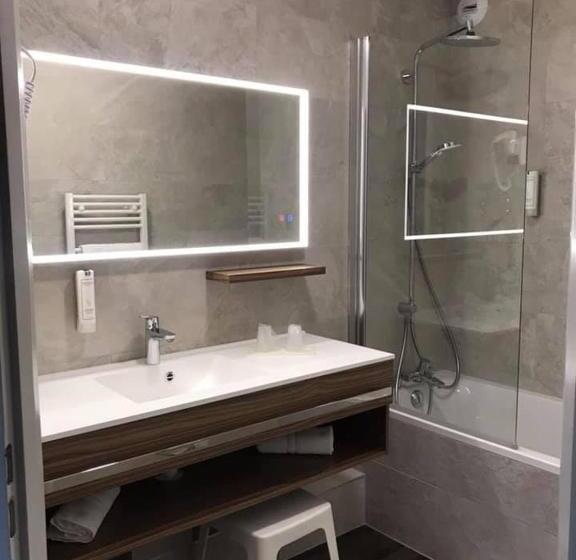 اتاق سوپریور, Logis Hotel Arc En Ciel
