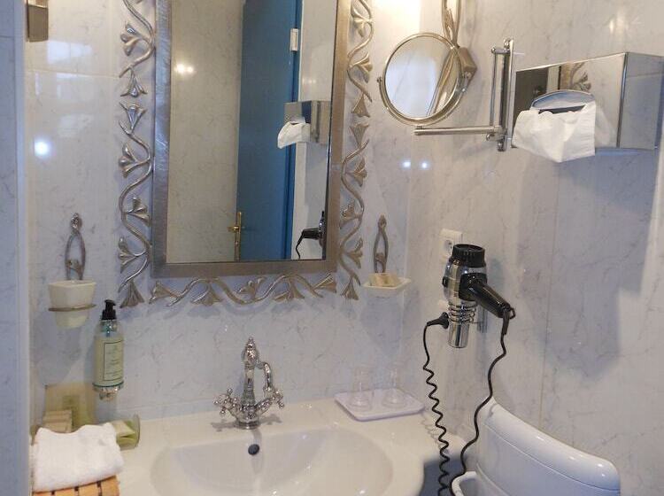 Классический Номер, Logis Hôtel Beauséjour Colmar