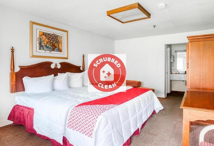 חדר סטנדרט עם מיטת קינג, OYO Hotel San Antonio East
