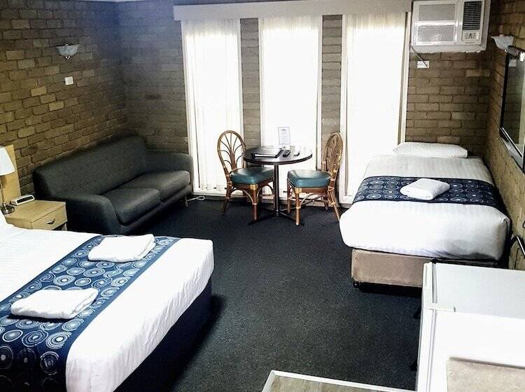 اتاق استاندارد, Tropicana Motor Inn