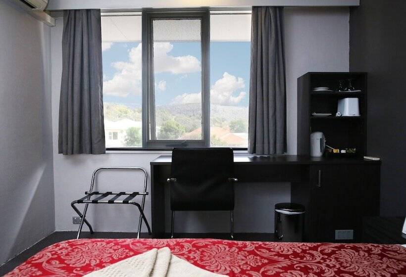 اتاق استاندارد, White Manor Motel