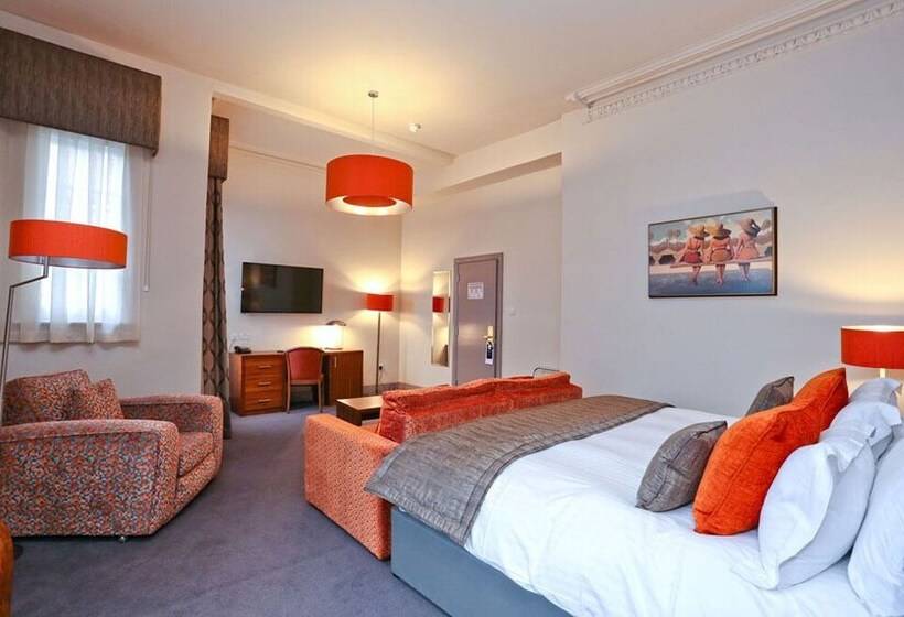Полулюкс, Belmont Hotel Leicester