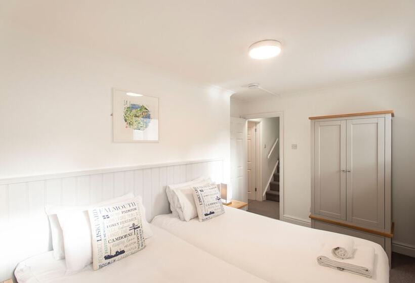 2 Bedroom Apartment Garden View, Tregenna Castle Resort