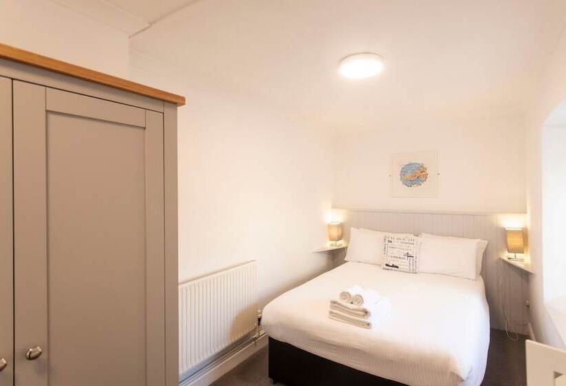 2 Bedroom Apartment Garden View, Tregenna Castle Resort