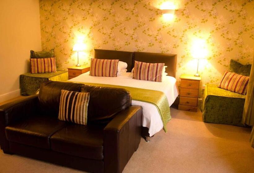 Family Suite, Charles Cotton