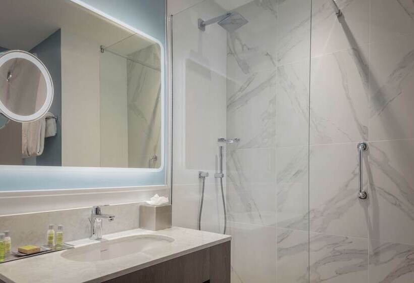 Номер Стандарт, Doubletree By Hilton London Angel Kings Cross