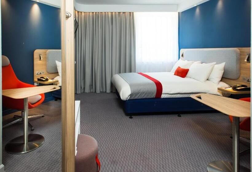 Номер Стандарт, Holiday Inn Express Burton On Trent, An Ihg