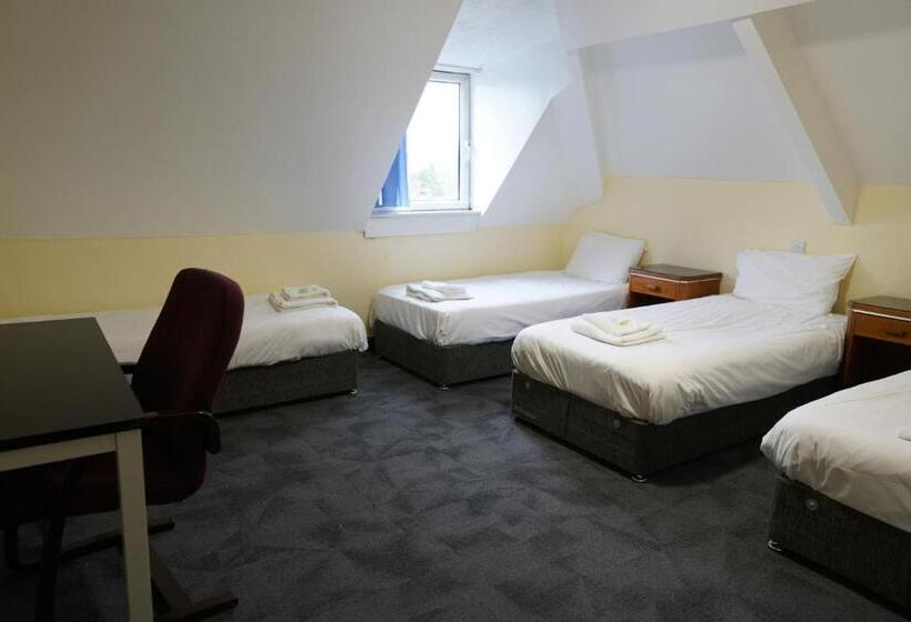 Четырехместный Номер Стандарт, Royal Hotel Kettering