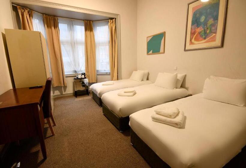 Номер Стандарт Трехместный, Royal Hotel Kettering