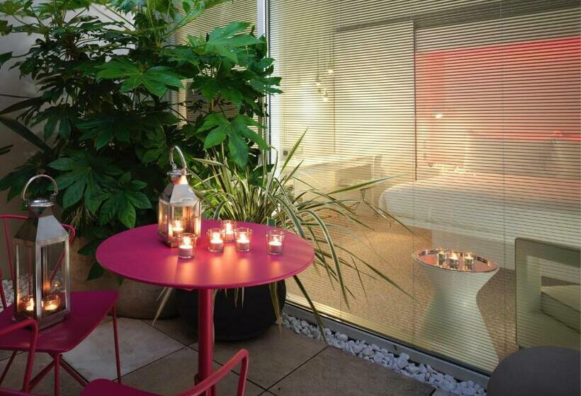 Номер Deluxe Вид на Сад, St Martins Lane London