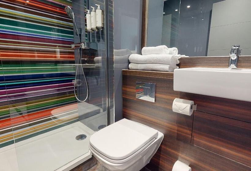 标准间, Village Hotel Cardiff