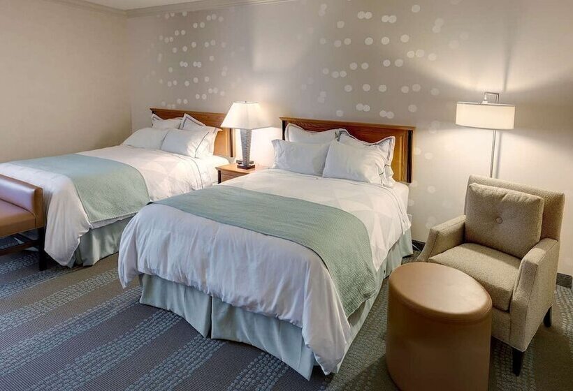 חדר סטנדרט שתי מיטות זוגיות, Radisson Hotel & Suites Fallsview
