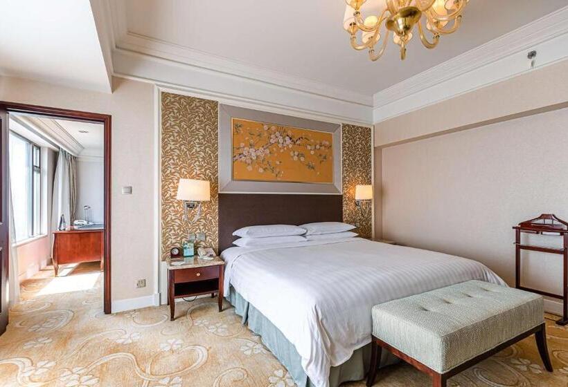 سوییت اجرایی, Shangri La Wuhan,close To The Mixc With Three Subway Lines