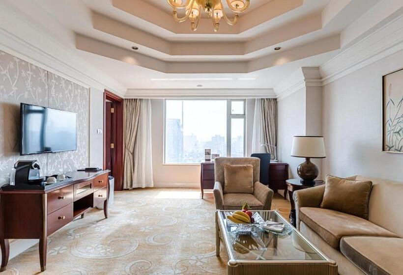 سوییت اجرایی, Shangri La Wuhan,close To The Mixc With Three Subway Lines