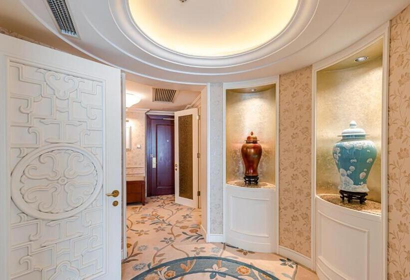 سوئیت پریمیوم, Shangri La Wuhan,close To The Mixc With Three Subway Lines