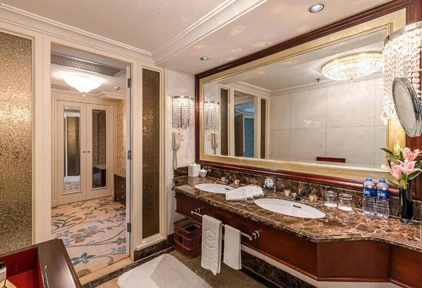 سوئیت پرزیدنت, Shangri La Wuhan,close To The Mixc With Three Subway Lines