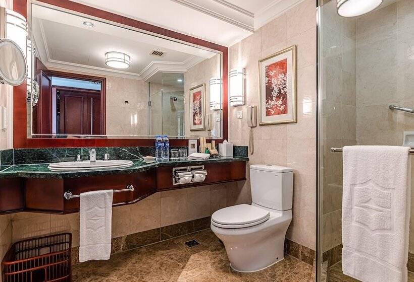 اتاق لوکس, Shangri La Wuhan,close To The Mixc With Three Subway Lines