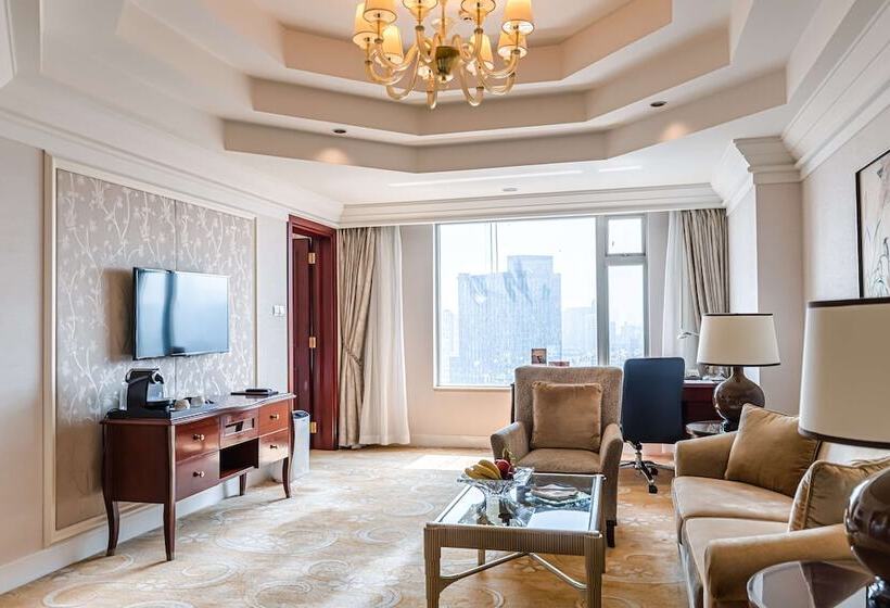 سوییت اجرایی, Shangri La Wuhan,close To The Mixc With Three Subway Lines