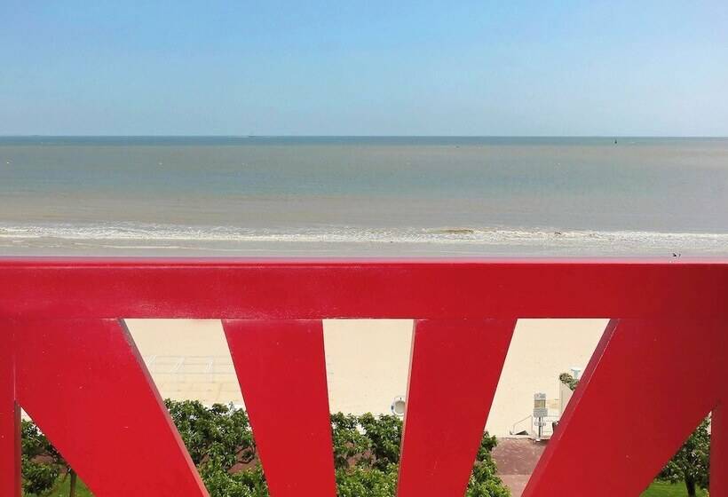 اتاق پرستیژ با چشم‌انداز دریا, Mercure La Baule Majestic