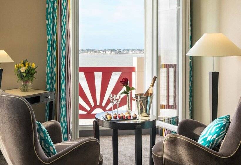 سوییت جونیور با چشم‌انداز دریا, Mercure La Baule Majestic