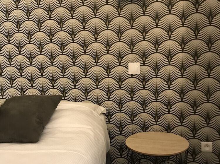 Номер Стандарт, De La Loge