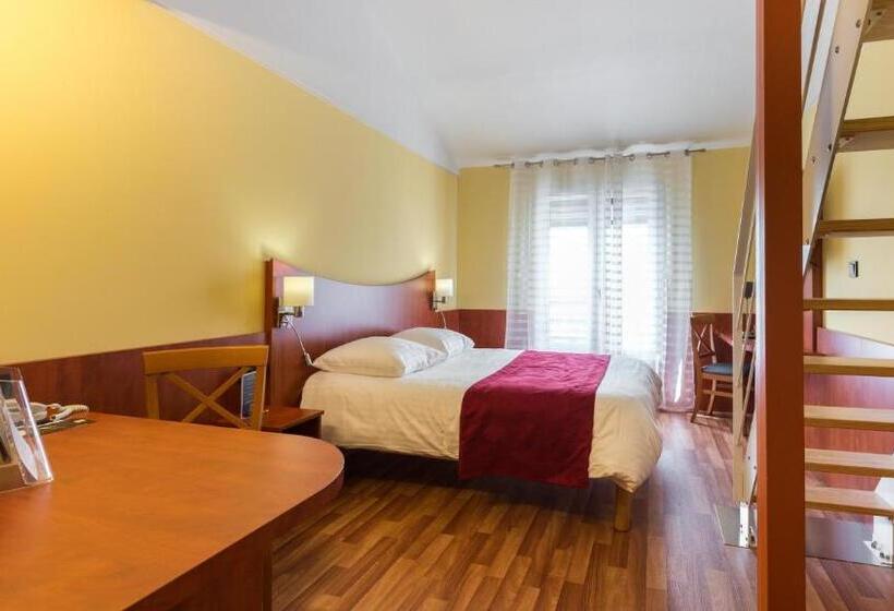 Семейный Номер, Logis Hotel Center