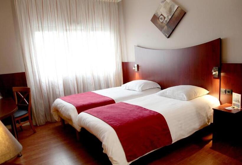 Студия Стандарт, Logis Hotel Center