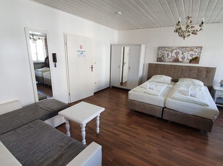 اتاق استاندارد سه نفره, Pension Seibel