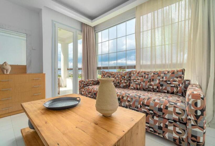 Deluxe Suite Sea View, Arco Beach