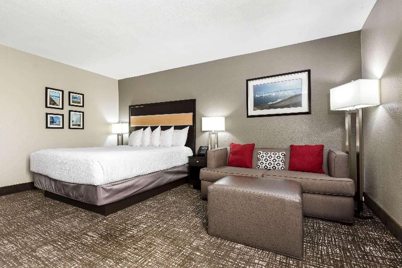 스탠다드 룸 풀장 전망, Best Western Plus Hotel Plaza