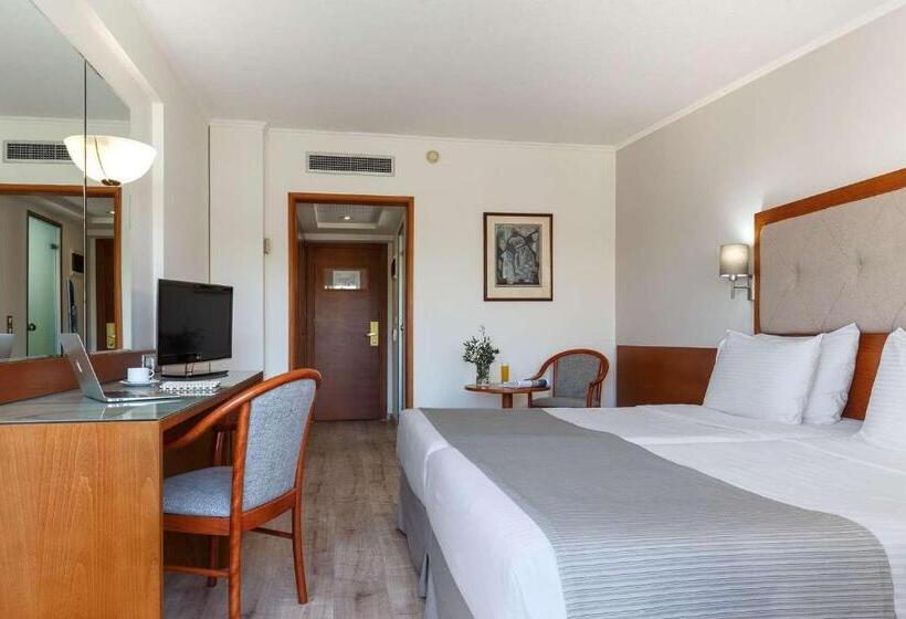 스탠다드 룸 풀장 전망, Best Western Plus Hotel Plaza