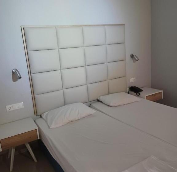 Standaard Driepersoonskamer, Grand Platon