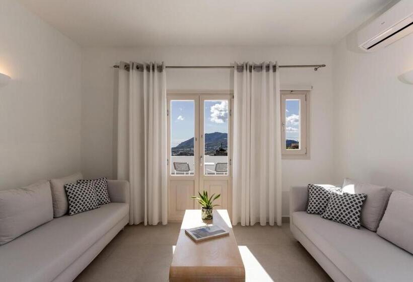 سوییت جونیور, Santorini Palace