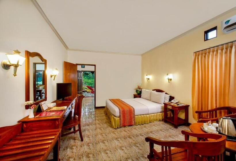 سوییت جونیور, Inna Tretes Hotel & Resort
