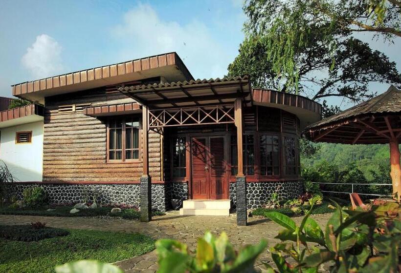 سوییت با چشم‌انداز باغ, Inna Tretes Hotel & Resort