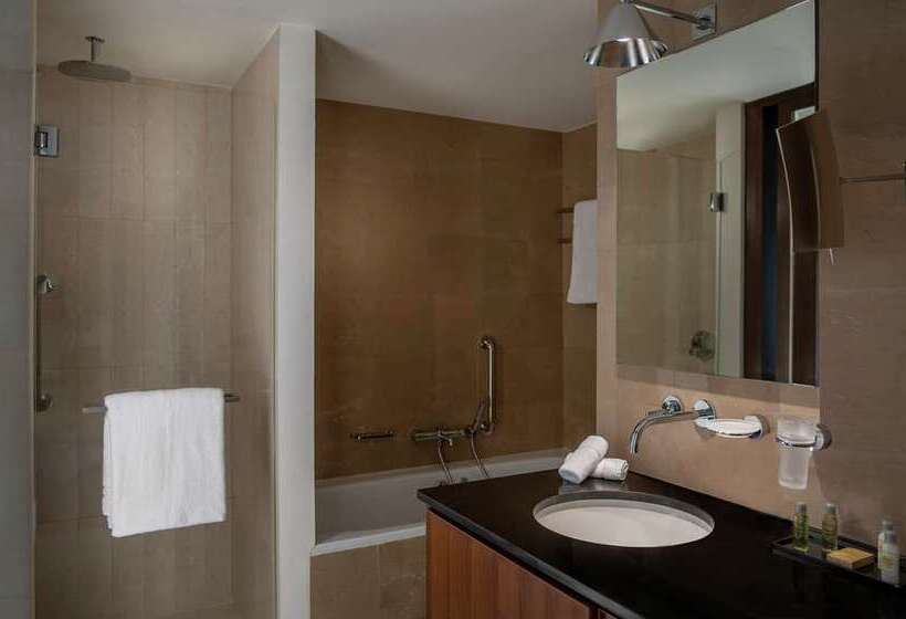 اتاق خانوادگی, Doubletree By Hilton Almaty
