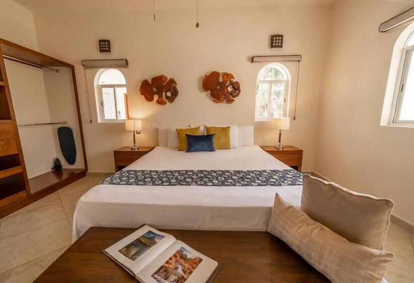 سوییت جونیور لوکس, & Suites El Moro