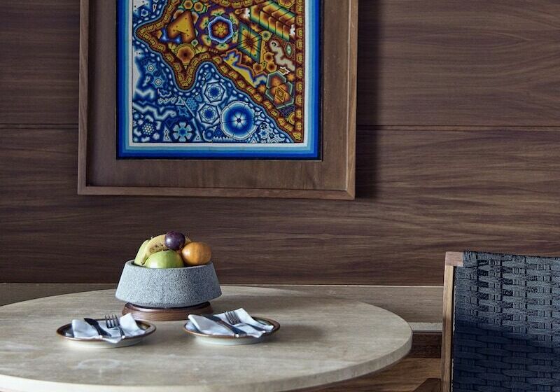 اتاق استاندارد با چشم‌انداز دریا, Four Seasons Resort Punta Mita
