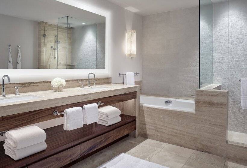 سوییت با چشم‌انداز دریا, Four Seasons Resort Punta Mita