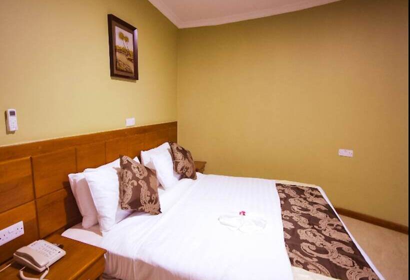 اتاق خانوادگی, Masailand Safari Lodge