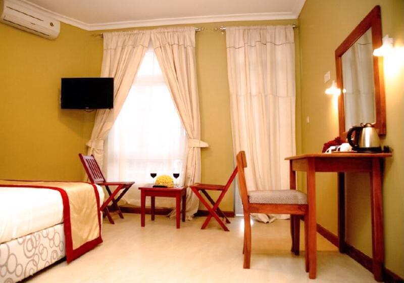 اتاق لوکس, Masailand Safari Lodge