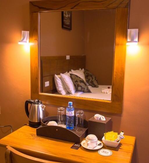 اتاق لوکس, Masailand Safari Lodge