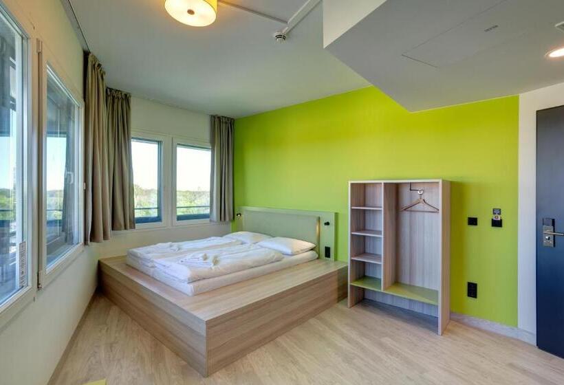 Номер Стандарт, Meininger Hotel München Olympiapark