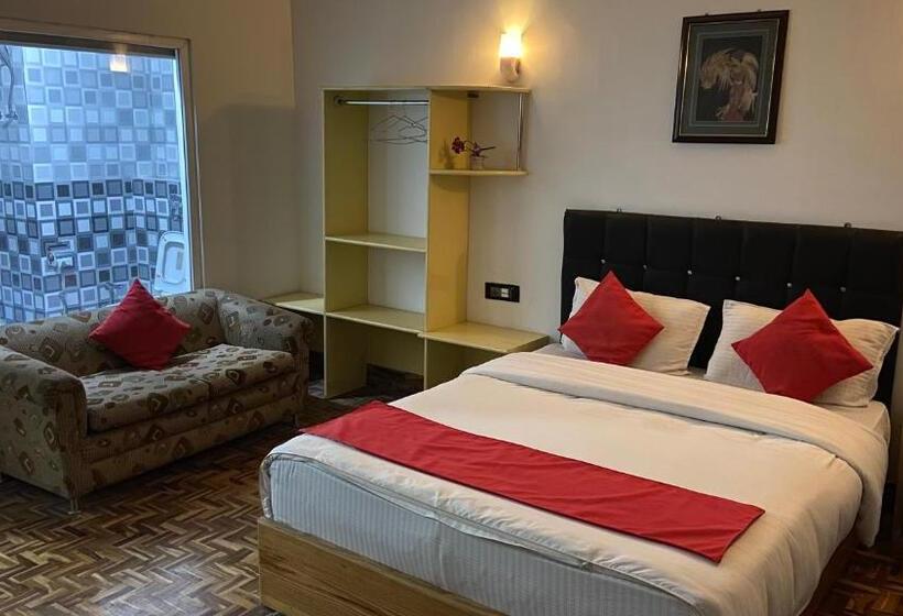 اتاق لوکس, Hidden Gem Residency