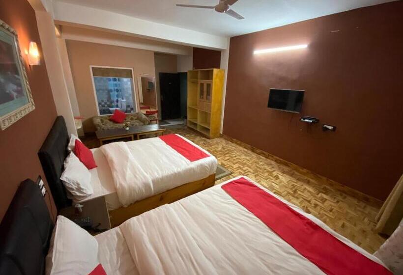 اتاق لوکس چهار تخته, Hidden Gem Residency