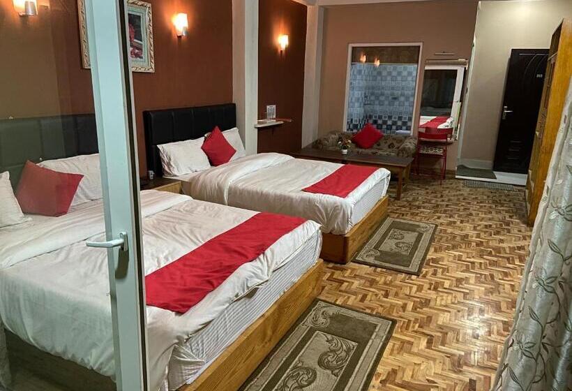 اتاق لوکس چهار تخته, Hidden Gem Residency