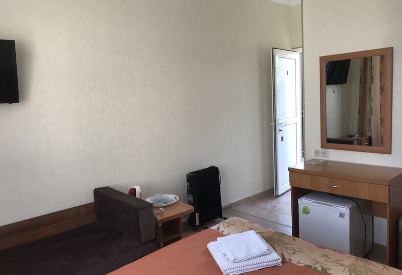Cama em Quarto Compartilhado, Guest House Na Tsvetochnoy
