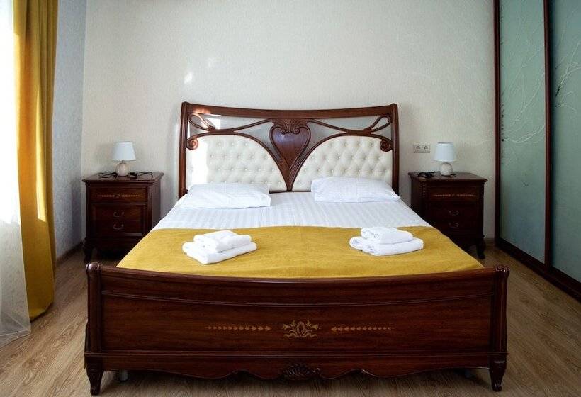 Quarto Familiar, Guest House Na Tsvetochnoy