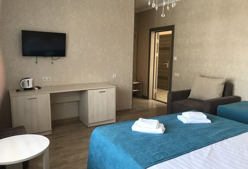 Quarto Triplo Estandar, Guest House Na Tsvetochnoy