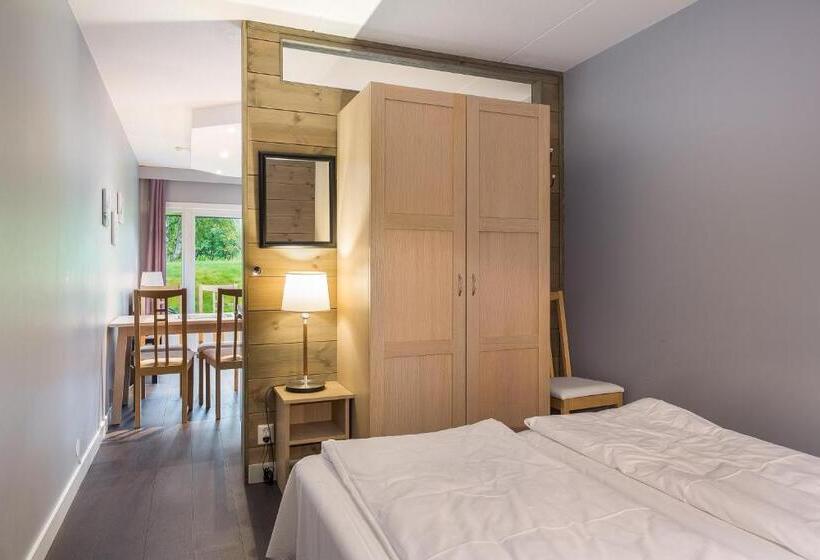 Студия Стандарт, Highland Lodge